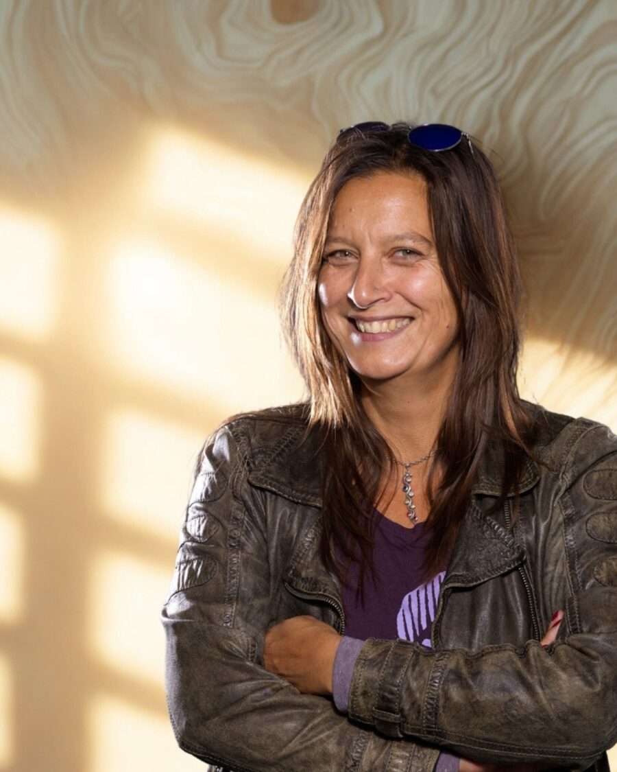 Indira Gupta von LifeSurfer